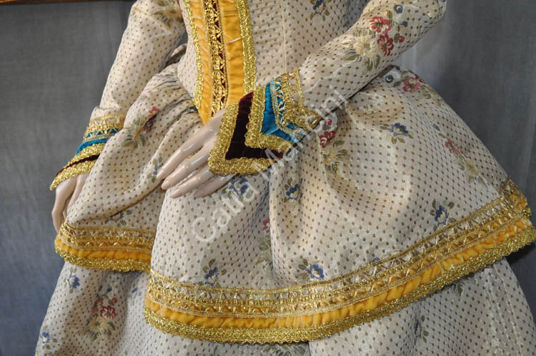 Costume Storico Femminile del 1813 (7)