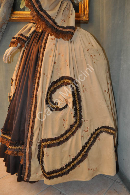 Dama-Veneziana-del-1736-Carnevale (12)