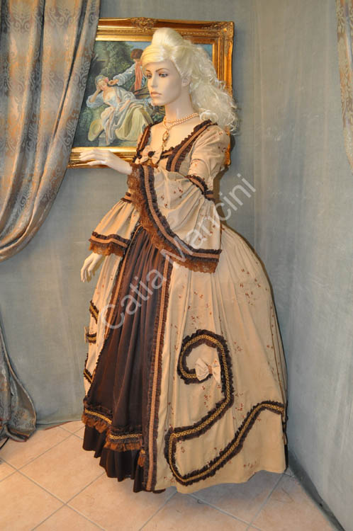 Dama-Veneziana-del-1736-Carnevale (13)