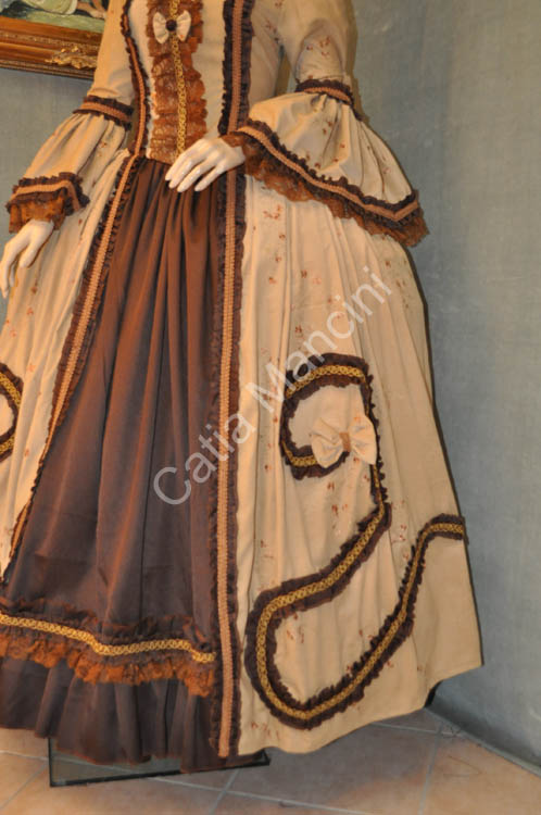 Dama-Veneziana-del-1736-Carnevale (7)