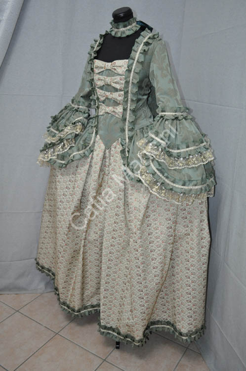 COSTUME STORICO DONNA DEL 1700 (16)