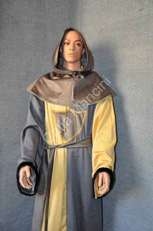 COSTUME MEDIEVAL EN VENTE ON LINE (1)