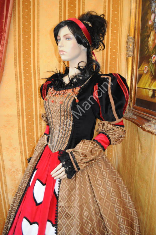 Red Queen Costume (3)