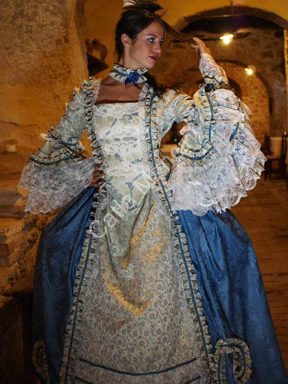 vetements historiques 1700 catia mancini (7)