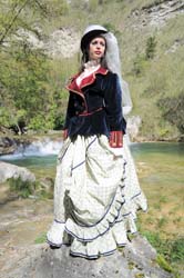 Catia Mancini victorian dress lady (14)