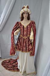 historic medieval costumes woman (11)